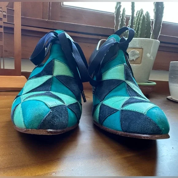 Fluevog EXCELLENT Purpose Scheme angular suede booties in turquoise/navy -7.5/8 - Picture 6 of 16